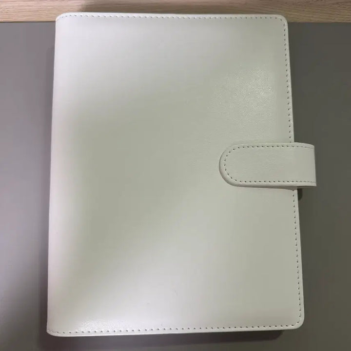 [BUNJANG] A5 Macaron Binder White Photocard Binder (2 Available) / A5 마카롱 바인더 흰색 포카바인더