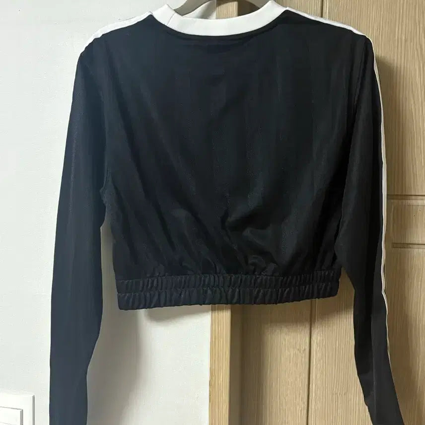 [SOLD OUT] 아디다스 크롭긴팔 S