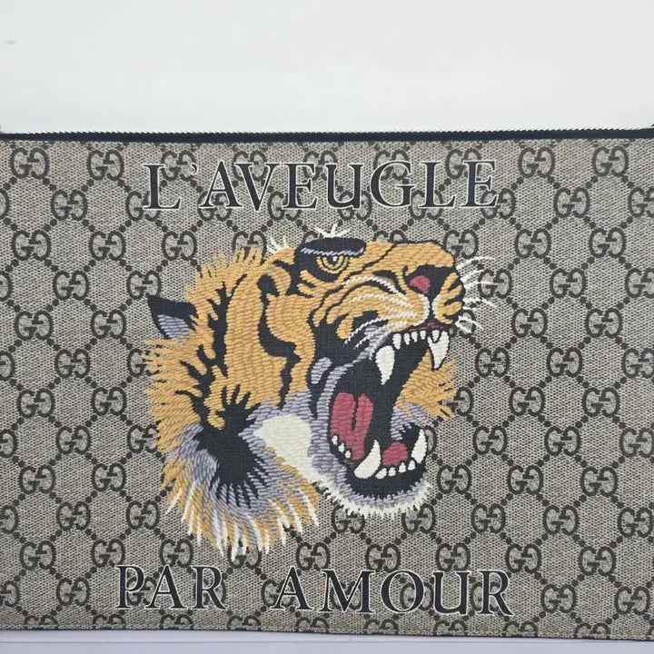 [BUNJANG] Gucci GG Tiger Print Supreme Pouch / [OS]구찌 가방 클러치백 타이거