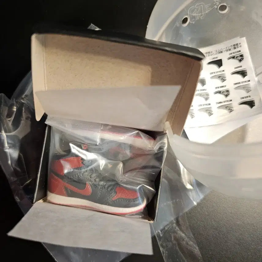 [BUNJANG] Bandai Air Jordan 1 High 85 Bred Miniature Collection Gacha / 반다이 조던1 하이 85 가챠 브레드 새제품 판매합니다!