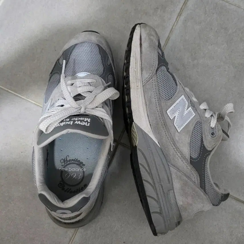 [BUNJANG] New Balance 993 D Made in USA Grey Sneakers / 뉴발란스 993D 회색 운동화 Made in USA 265 팔아요