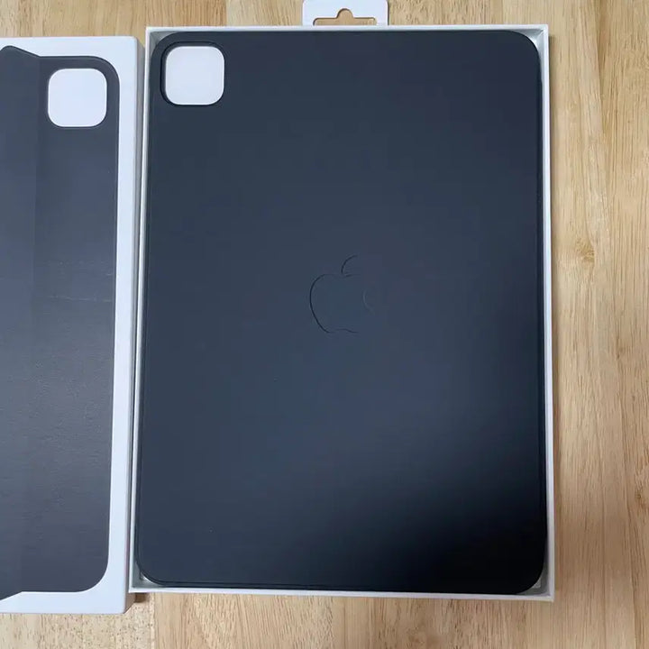 [BUNJANG] Apple Genuine Smart Folio for iPad Pro 11 (M4/M5) / 애플 정품 스마트폴리오 M4 M5 아이패드 프로 11 공용