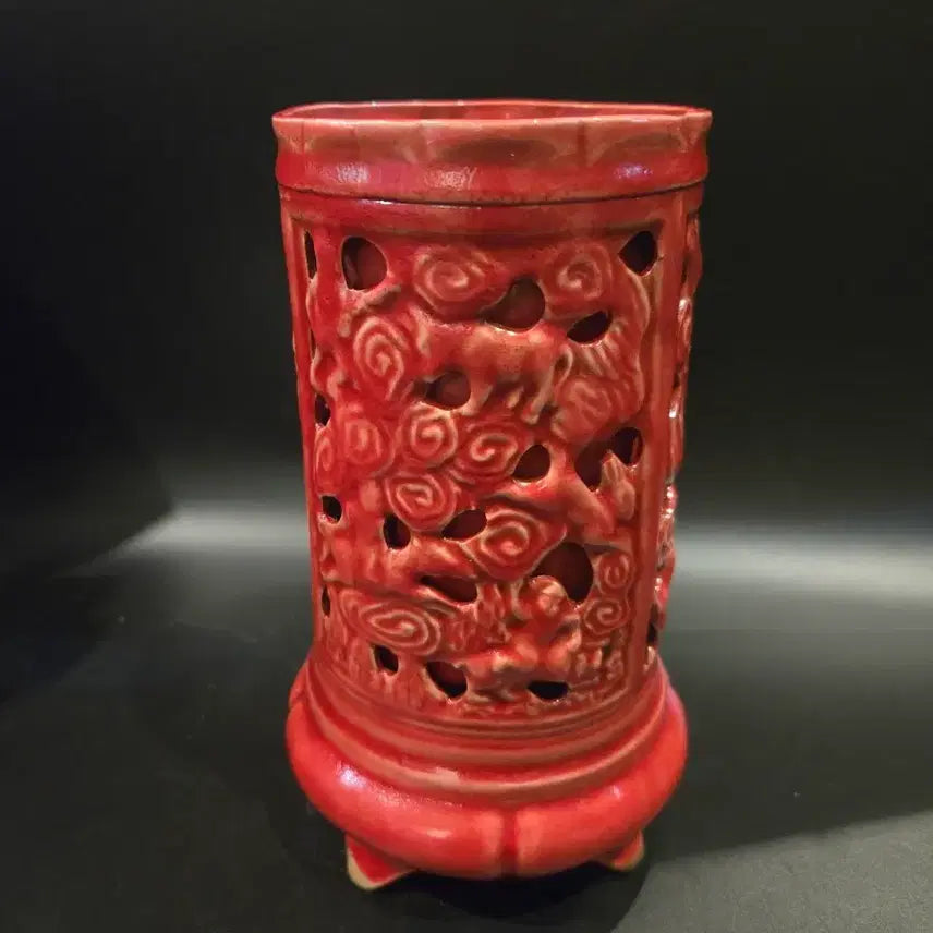[BUNJANG] Siyo Translucent Carving Script Dragon Pattern Pencil Case / 시요 투각 서수문 사족 필통