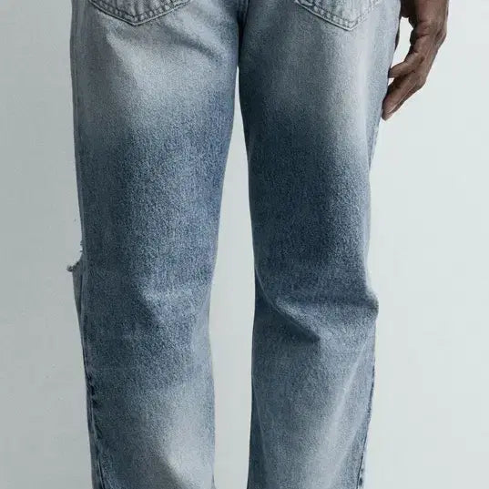 [BUNJANG] Zara Flare Fit Distressed Jeans / 자라(zara) JEANS FLARE FIT 디스트로이드 (KR 31)