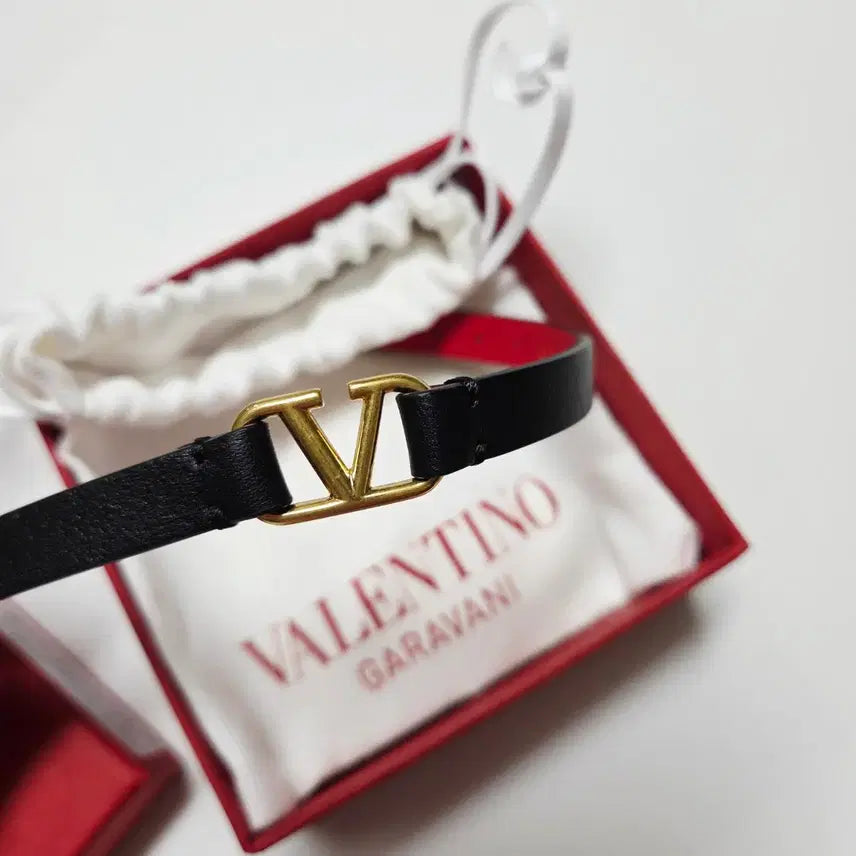 [BUNJANG] Valentino Garavani VLogo Bracelet / 발렌티노 가라바니 v로고 브레이슬릿 팔찌