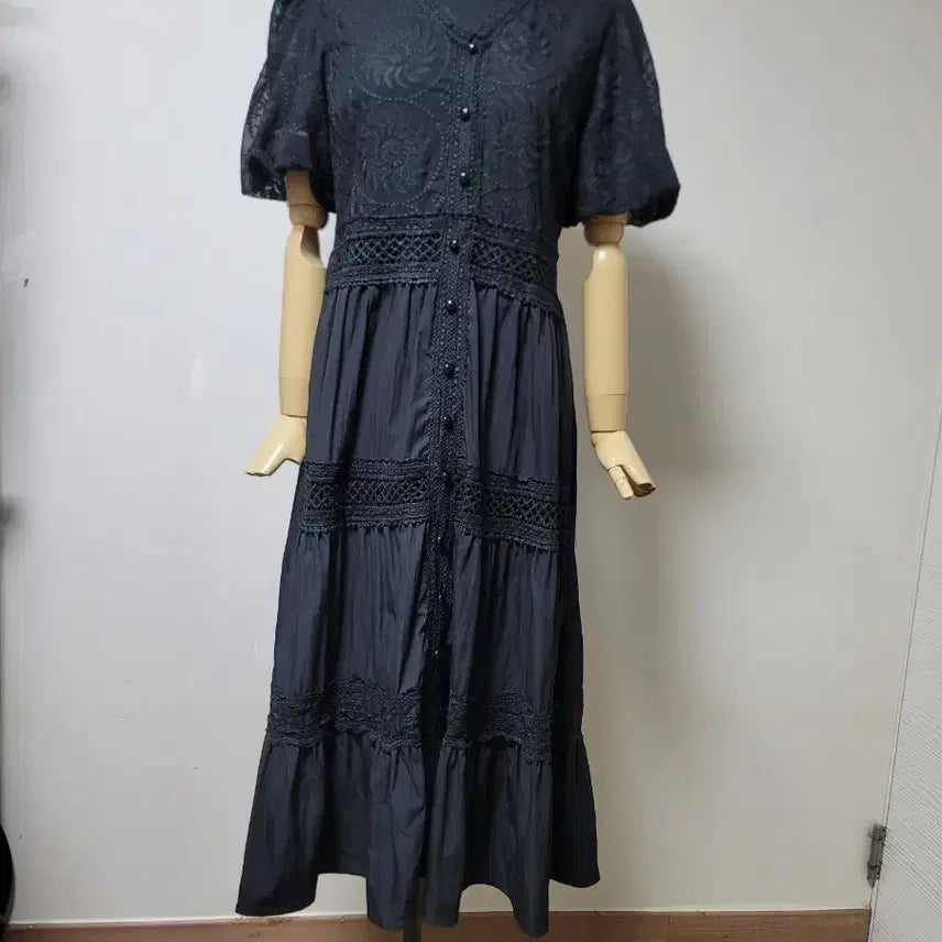 [BUNJANG] Soos Black Lace Puff Sleeve Long Dress / 수스원피스(새)