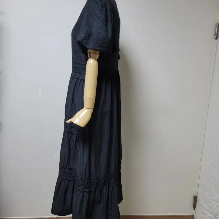 [BUNJANG] Soos Black Lace Puff Sleeve Long Dress / 수스원피스(새)