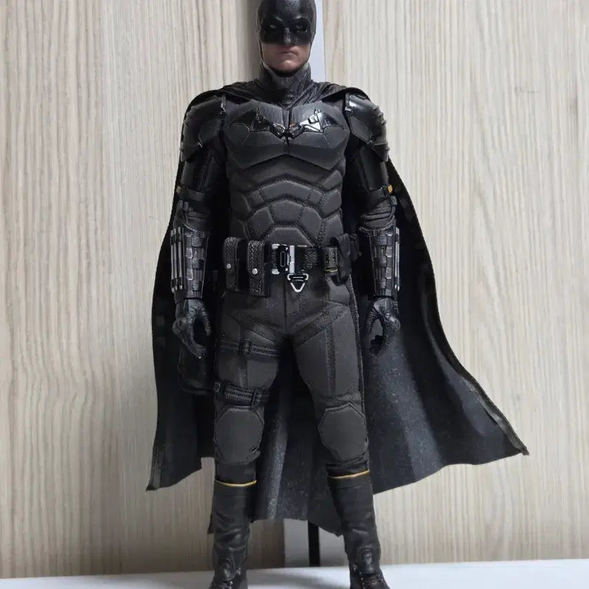 [BUNJANG] Hot Toys The Batman Deluxe Version Figure (Single Item, Box Not Included) / 핫토이 더 배트맨 디럭스 버전 단품