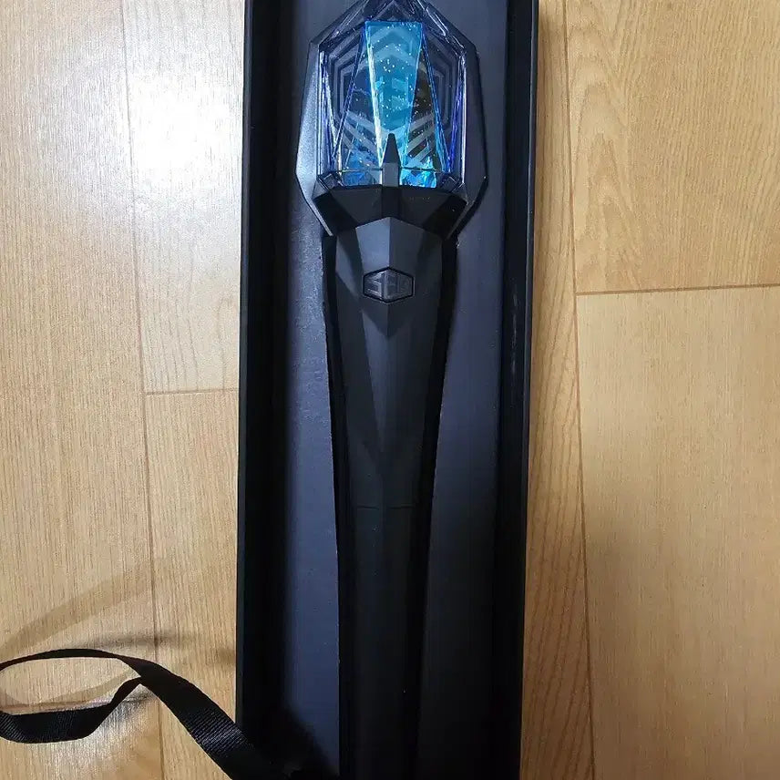 [BUNJANG] SF9 Official Lightstick (Jigubong) / SF9 응원봉 (지구봉)