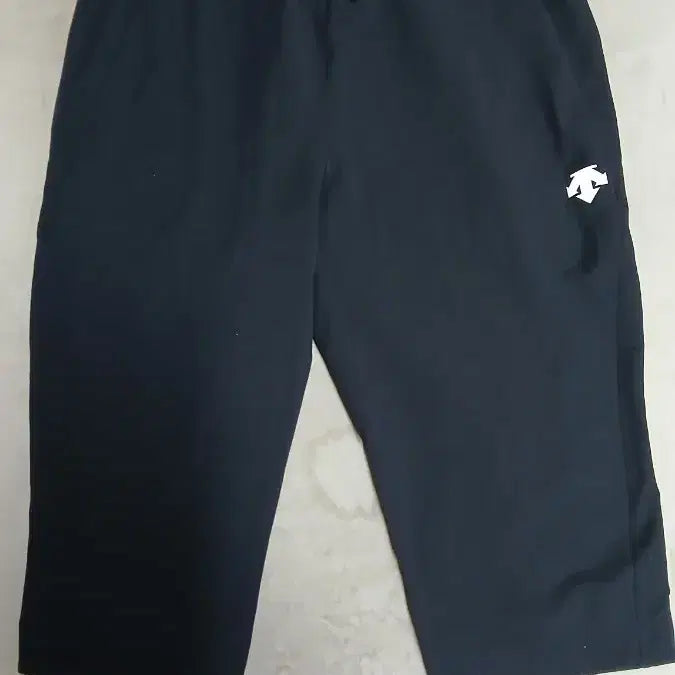 [BUNJANG] Descente 7-Sleeve Black Shorts Size 30-31 / 데상트 7부  반바지 블랙 30-31 사이즈