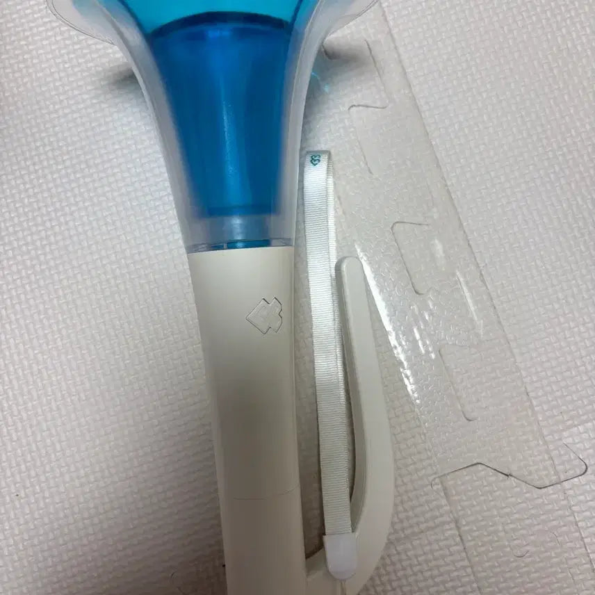 [BUNJANG] BTOB Official Lightstick Ver. 2 + 10th Anniversary Pouch Set / 비투비 BTOB 응원봉 ver.2 + 10주년 파우치 세트