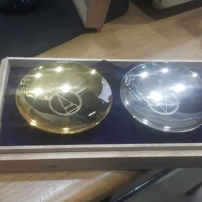 [BUNJANG] Gold &amp; Silver Plated Cups with Crystal Ornaments / 금.은도금 잔과 크리스탈 장식품등