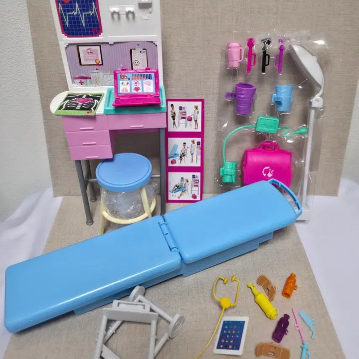 [BUNJANG] Barbie Hospital Playset Accessories / Barbie doll , 바비 병원 플레이세트 소품
