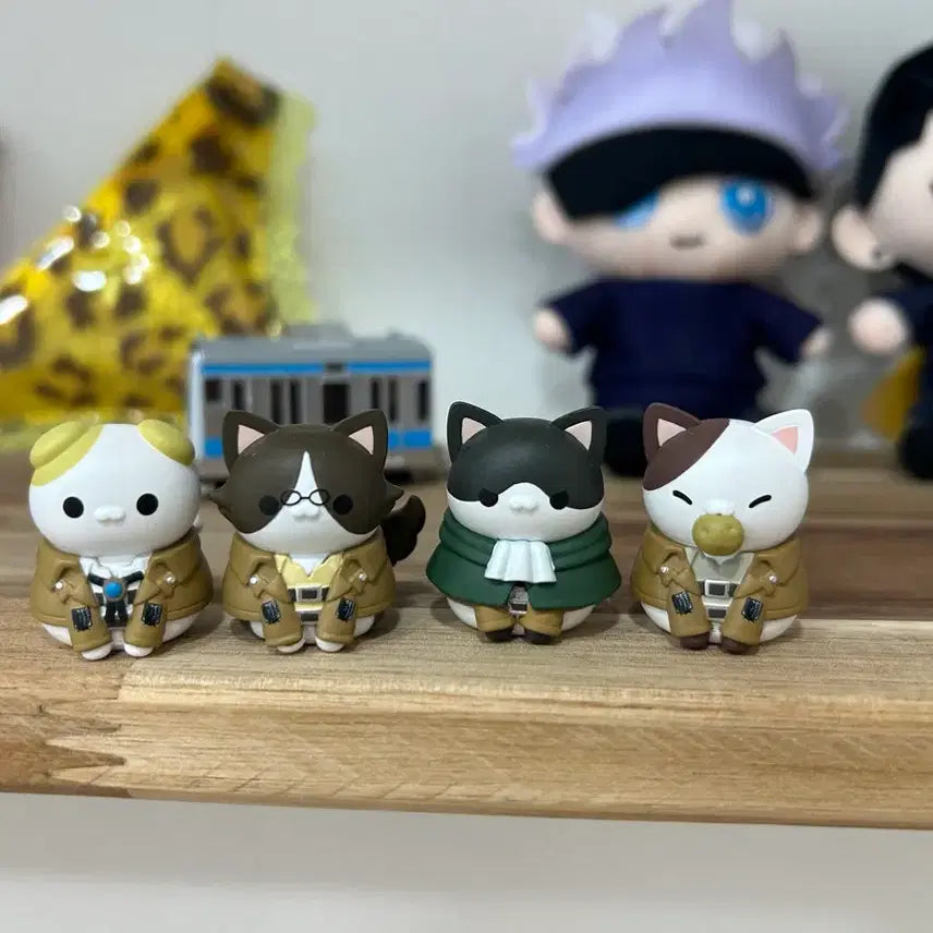 [BUNJANG] Attack on Titan Megacat Figure Set (4 types) / 진격의거인 메가캣 4종 진격거 메가캣