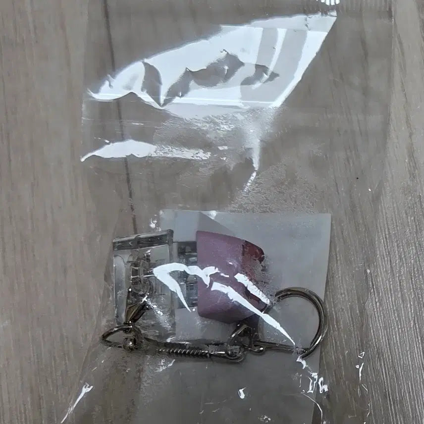 [BUNJANG] Endfield GS25 Collaboration Levain SD Keycap Keyring / [ 새 상품 ] 엔드필드 GS25 콜라보 레바테인 SD 키캡키링