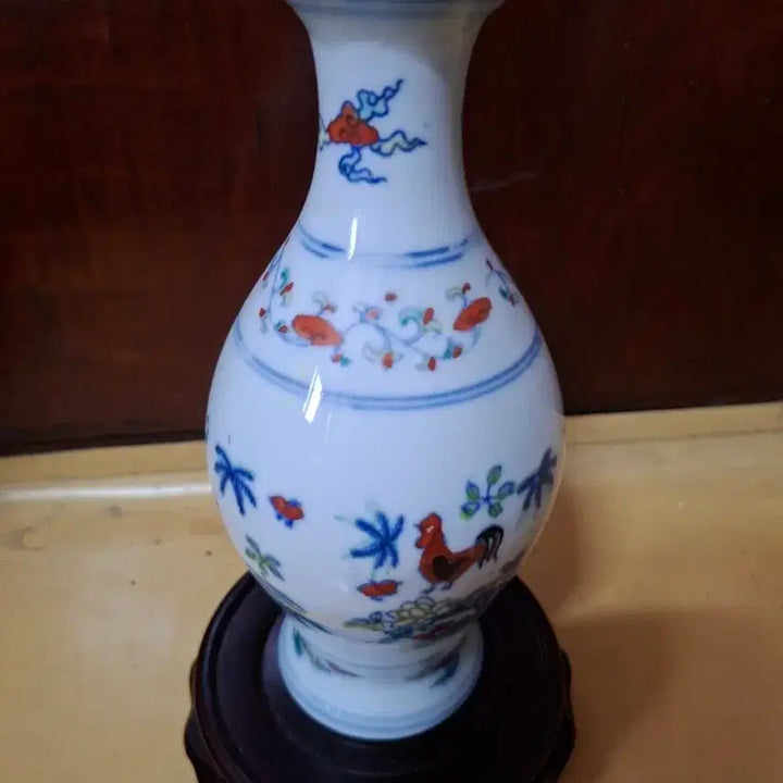 [BUNJANG] Celadon Vase with Detailed Chicken Motif / 닭문양이 투채로 잘 그려진 화병