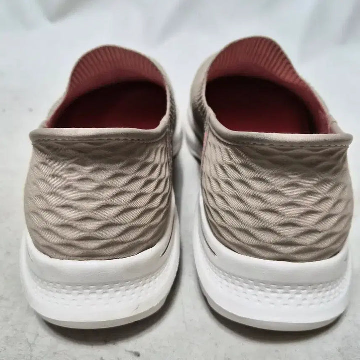 [BUNJANG] Skechers GoWalk Slip-On Beige Women&