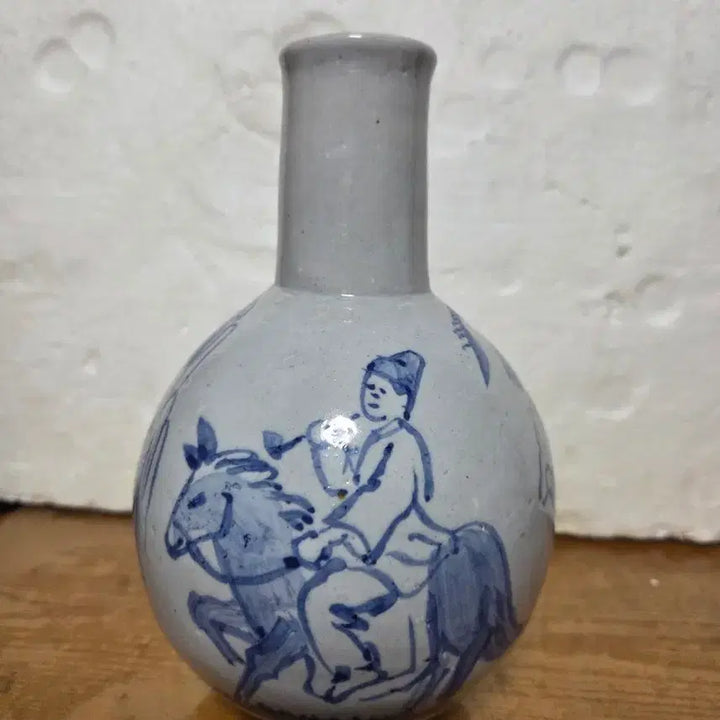 [BUNJANG] Blue-and-White Porcelain Figure Painting Vase / 청화백자 인물도 주병