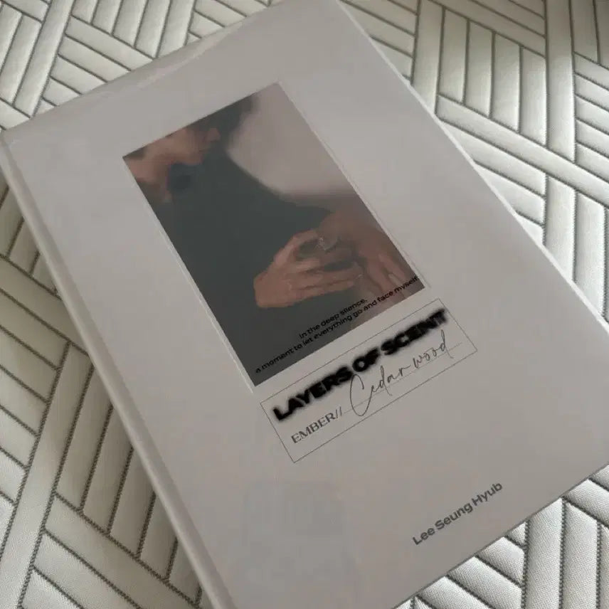 [BUNJANG] Lee Seung Hyub 2024 Photobook Unsealed / 이승협 2024 포토북 양도