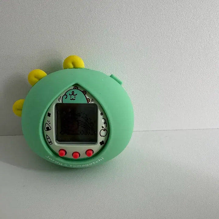 [BUNJANG] Jordy Tamagotchi with Case / 죠르디 다마고치 + 케이스 니니즈