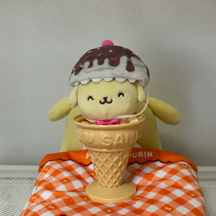 [BUNJANG] Pompompurin Ice Cream Mascot / 폼폼푸린 아이스크림 마스코트