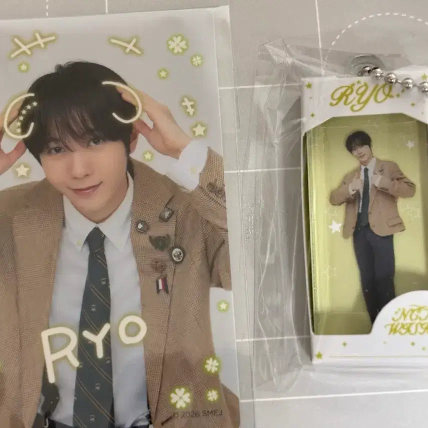 [BUNJANG] NCT WISH Ryo Sticker + Keyring Bundle Set / 엔시티위시 온라인쿠지 료 스티커+키링 일괄 양도