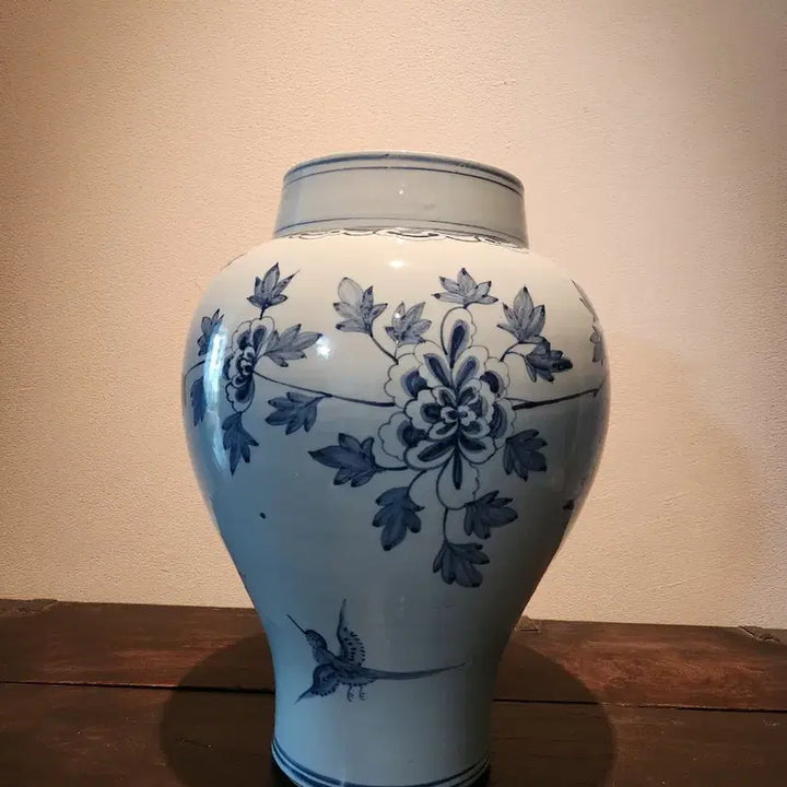 [BUNJANG] Joseon Dynasty Inspired Celadon Vase with Peony Motif / 조선백자 매병의 기품, 모란문 청화백자 (재현작품)