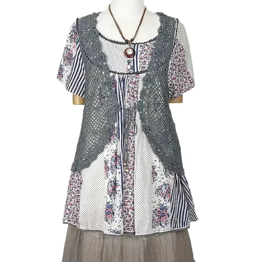 [BUNJANG] Earth Music &amp; Ecology Knit Crochet Vest - Grey / 일본빈티지 어스뮤직 뜨개그물크로셰크로쉐 조끼그레이 모리걸하구미룩갸루y2k