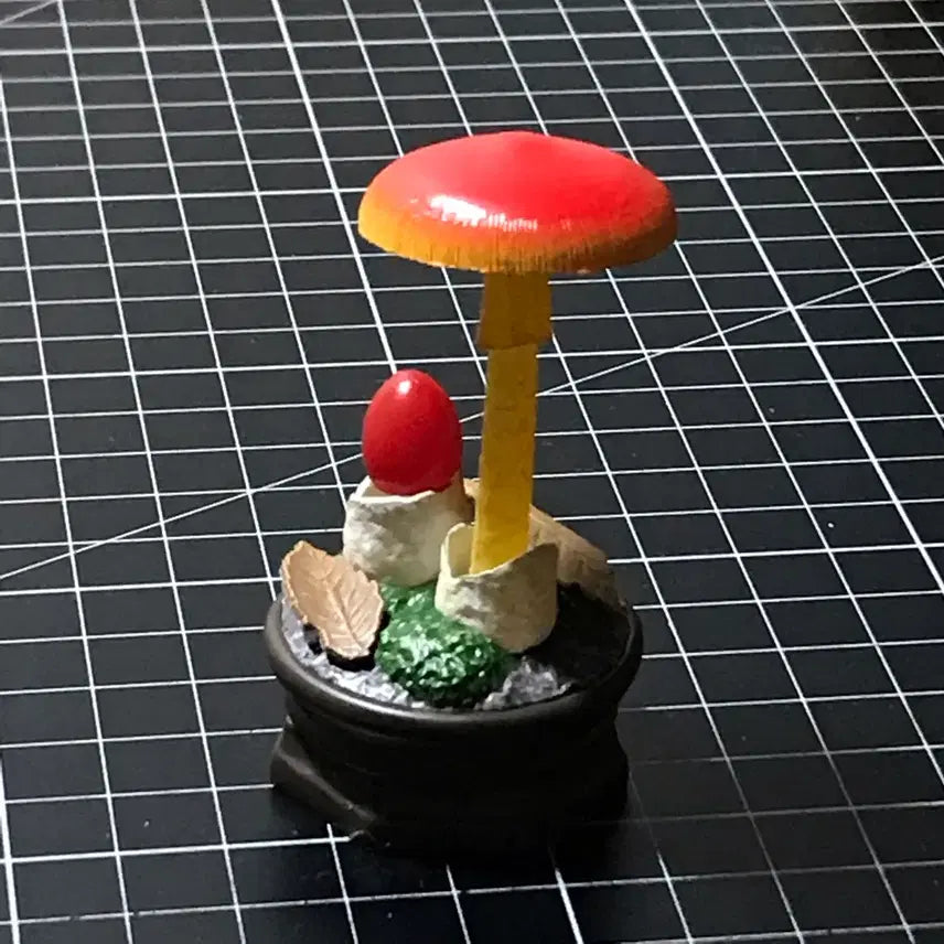 [BUNJANG] Mushroom Field Guide Figure - Egg Mushroom / 버섯도감 피규어 - 달걀 버섯