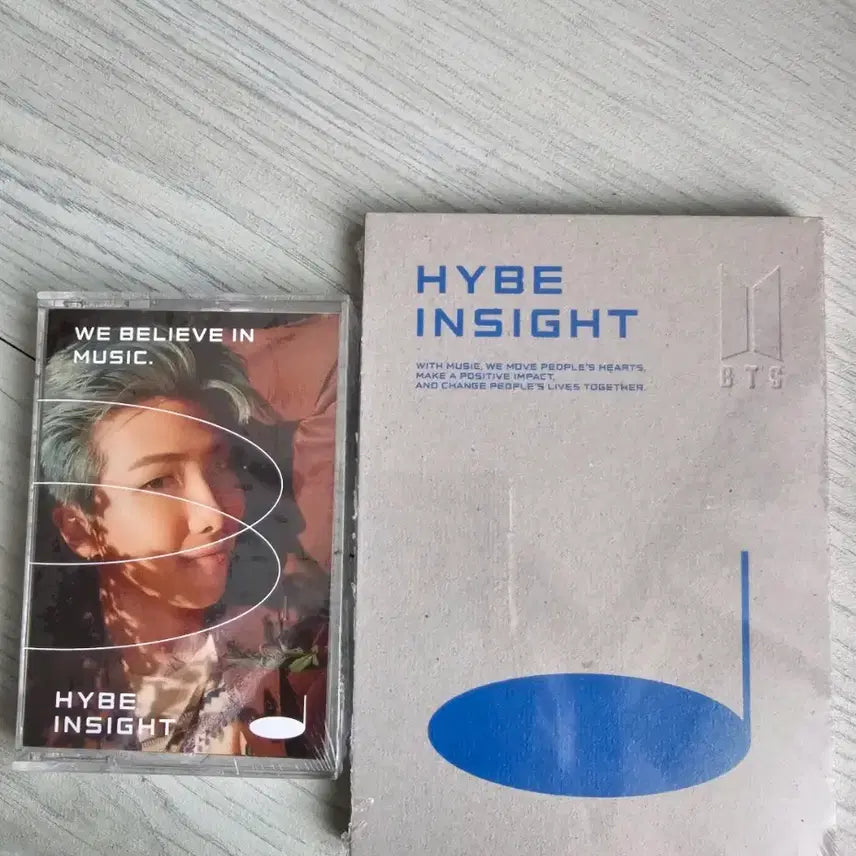[BUNJANG] BTS HYBE INSIGHT Goods Photocard Postcard Set / BTS 하이브 인사이트 굿즈