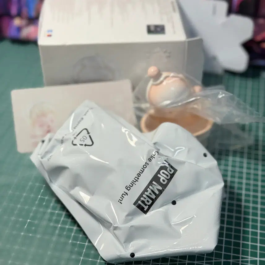 [BUNJANG] Pop Mart Skullpanda Temperature Series Loosening Figure / [팝마트] 스컬판다 온도 시리즈 "목욕하기 (Loosening)"