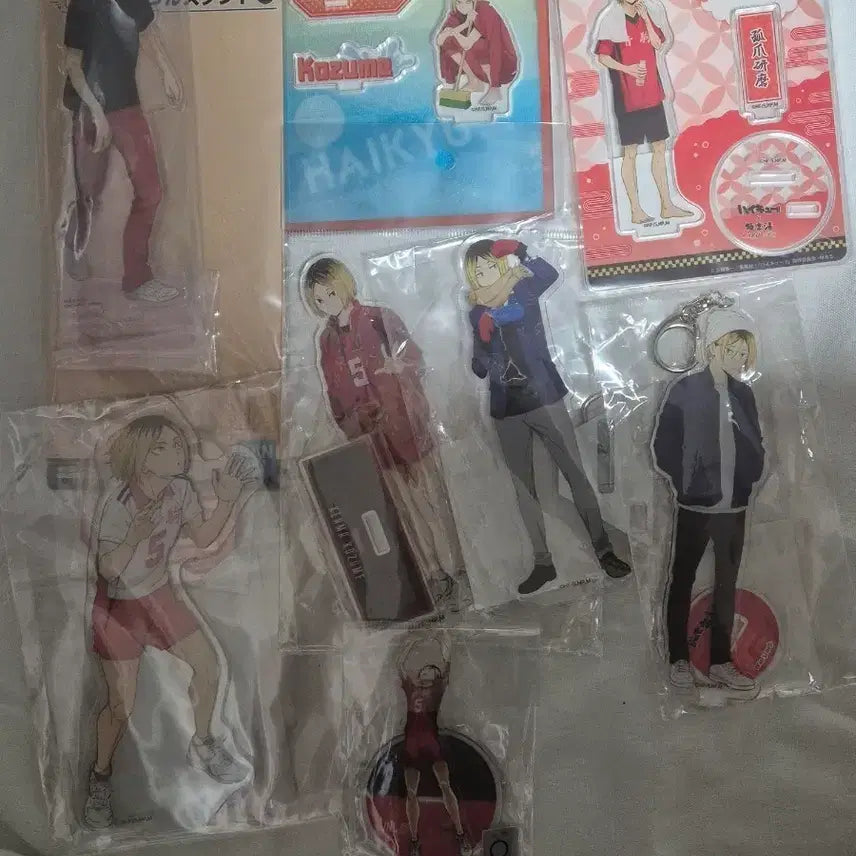 [BUNJANG] Haikyuu!! Kozume Kenma Acrylic Stand &amp; Keychain Set / 하이큐 코즈메 켄마 아크릴 스탠드 키링 굿즈 8종