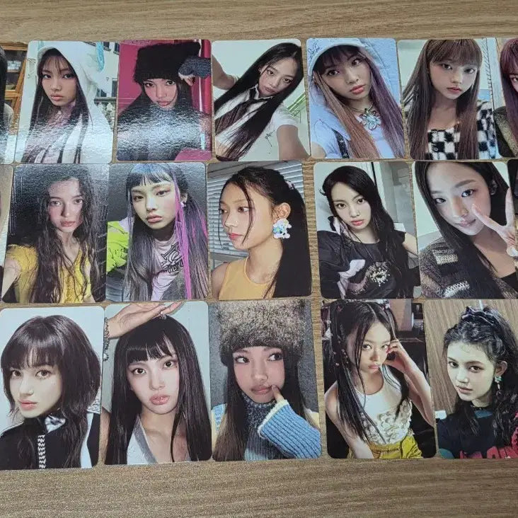 [BUNJANG] NewJeans OMG Yearbook Photocard Bundle Set / 뉴진스 이어북 오엠지 포카 일괄 급처