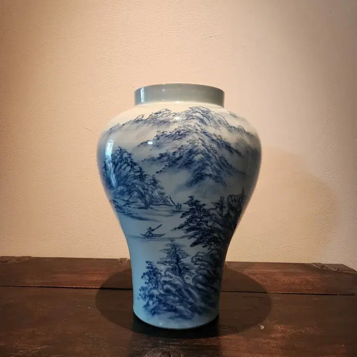 [BUNJANG] White Porcelain Blue and White Landscape Vase / 고풍스러운 산수화가 돋보이는 백자청화산수문대호