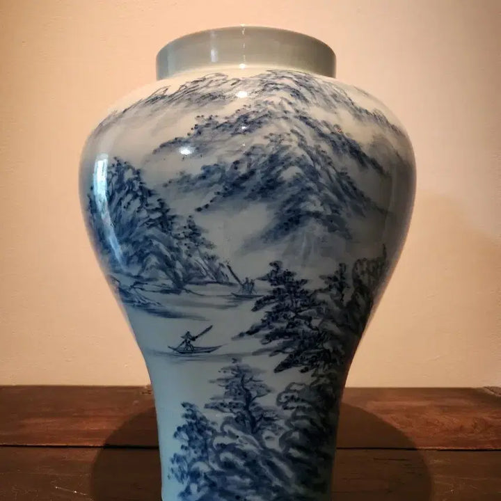 [BUNJANG] White Porcelain Blue and White Landscape Vase / 고풍스러운 산수화가 돋보이는 백자청화산수문대호