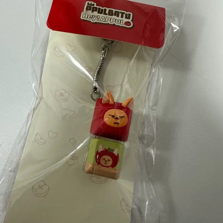 [BUNJANG] Apple Blossom (Huang Chun Yi) Keycap - Sealed / (미개봉) 애뿔바투 황춘이 키캡 양도합니다
