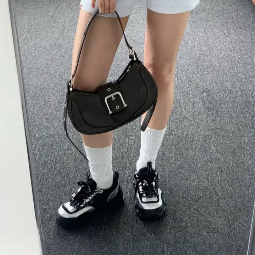 [BUNJANG] MarkMok Bebe Casual Heart Lace-up Sneakers 4cm / 마크모크 Bebe 3Color 캐쥬얼 하트 레이스업 스니커즈 4cm