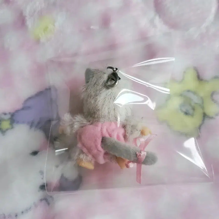 [BUNJANG] Monchhichi Friends Cat Keychain Strap Figure Plush / 몬치치 프렌즈 프렌드 고양이 키링 스트랩 피규어 인형 냐무
