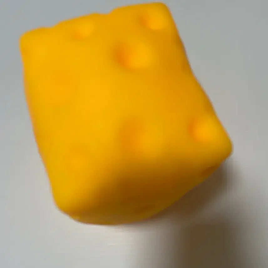 [BUNJANG] Mega Size Chewy Cheese Squishy Toy / 새상품 메가 사이즈 꾸덕 치즈 말랑이 슬랑이