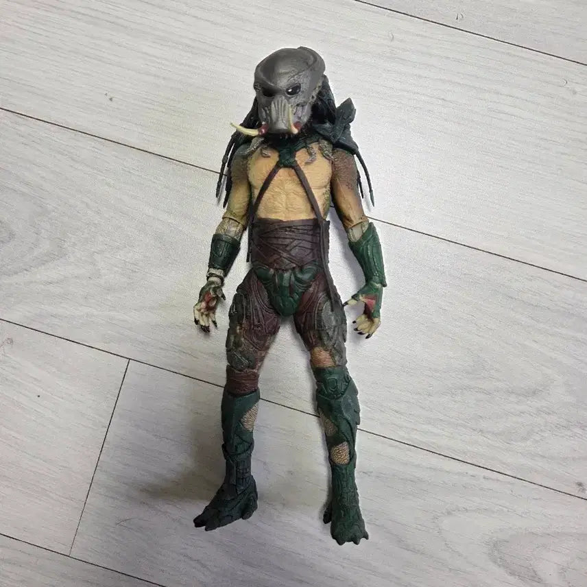 [BUNJANG] Neca Predator Tracker Figure / 네카 프레데터 트래커