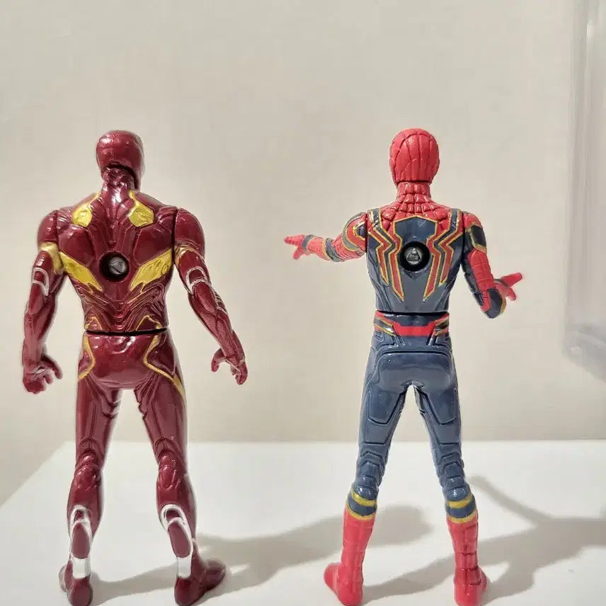 [BUNJANG] MetaColle Avengers Iron Man &amp; Spider-Man Alloy Figure Bundle / 메타코레 합금 어벤져스 아이언맨, 스파이더맨 피규어 일괄만원