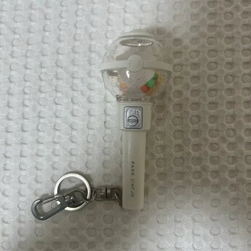 [BUNJANG] Park Jihoon Cheer Stick Bobble Keychain / 박지훈 응원봉 뽑뽕 키링