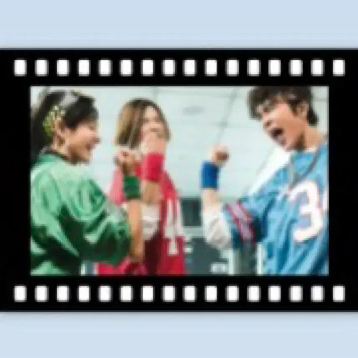[BUNJANG] Wild Thing Goods Package Poster, Film Magnet Bundle Set / [와일드 씽] (2종) 굿즈패키지 포스터, 필름 마그넷