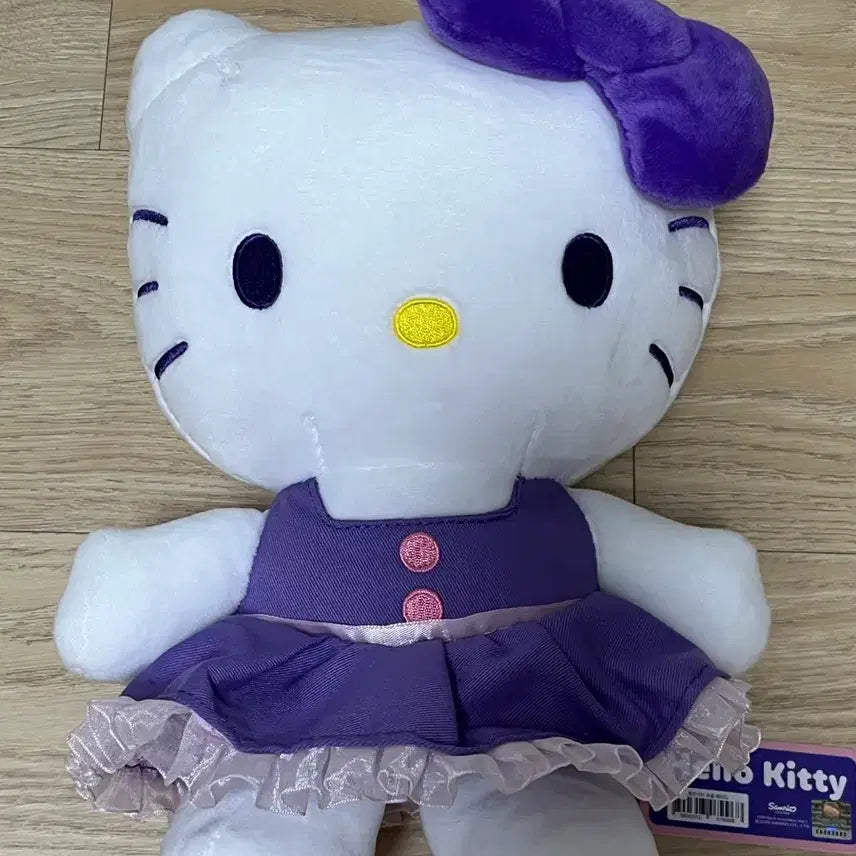 [BUNJANG] Sanrio Hello Kitty 30cm Plush / 산리오 헬로키티 30cm 인형