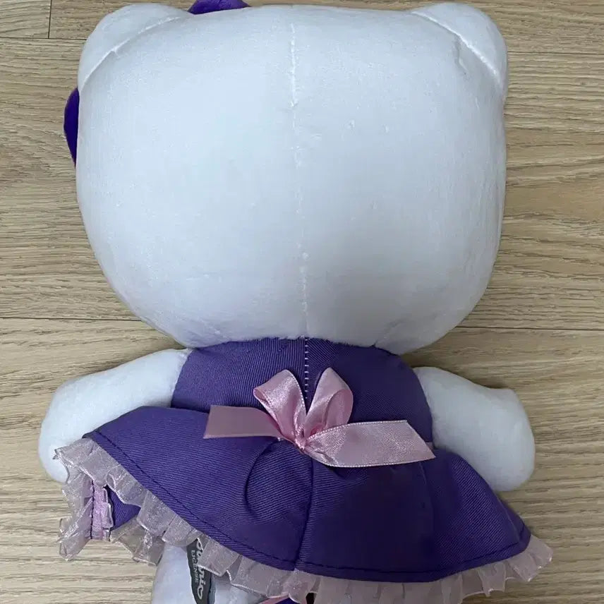 [BUNJANG] Sanrio Hello Kitty 30cm Plush / 산리오 헬로키티 30cm 인형
