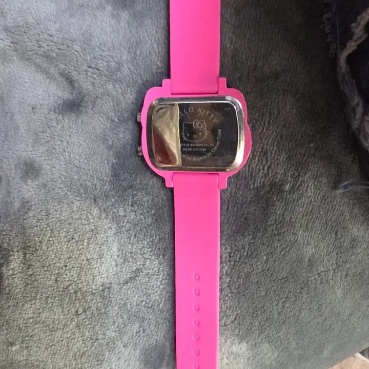 [BUNJANG] Hello Kitty Pink Digital Watch / 헬로키티 핑크 디지털 시계