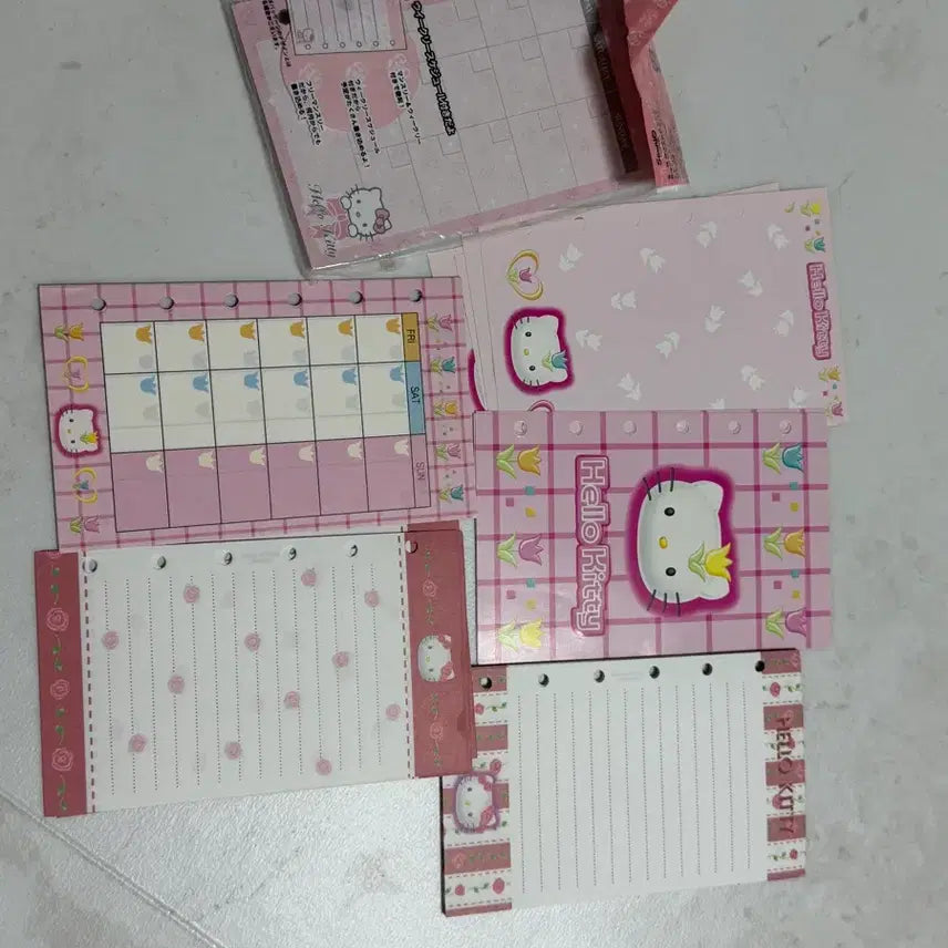 [BUNJANG] Hello Kitty 6-Ring Diary Inserts Cherry Kitty Kao Hana Tulip Rose Bundle Set / 네고0 일괄) 고전 키티 6공 다이어리 속지 체리키티 카오하나 튤립 장미