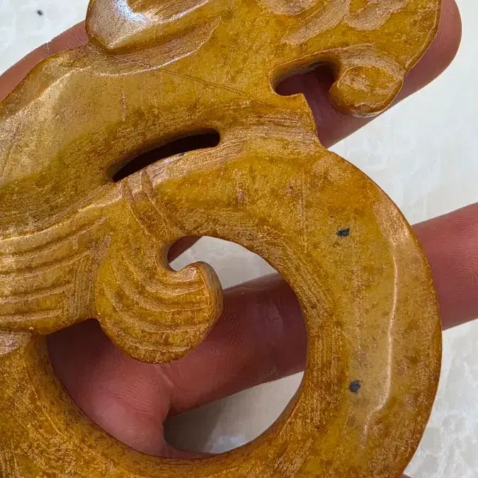 [BUNJANG] Hongshan Culture Yellow Jade Dragon Sculpture / 고옥에강옥 홍산문화옥 황옥시룡 0527