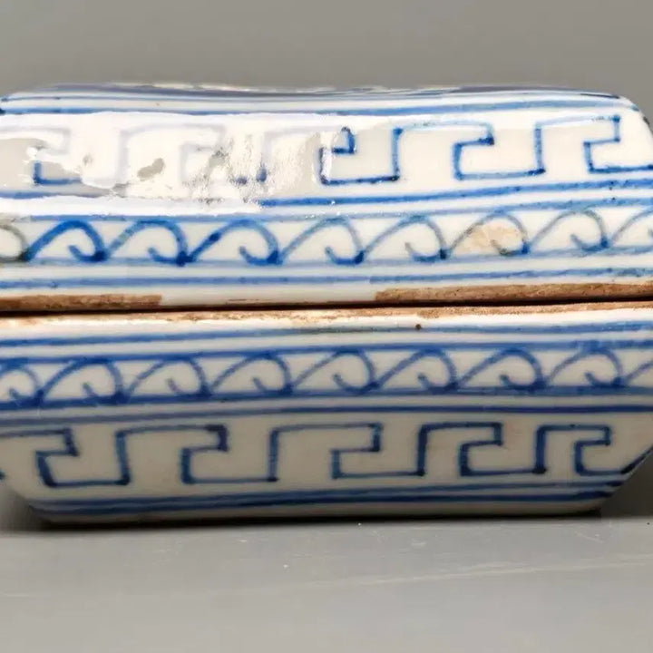 [BUNJANG] Joseon Dynasty Celadon Porcelain Figural Square Box Antique Chinese Ceramic / 민국 청화백자 인물문 사각함 중국도자기 골동품 고미술품 수집품