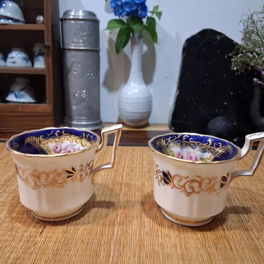 [BUNJANG] 1800s Kakie Mohn Teacups (Set of 2) / 1800년대 전후 가기에몬 한 형태 차잔 2점